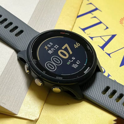 Montre Garmin Forerunner 255, montre connectée sportive Garmin, 46 mm, écran couleur 1,3'', autonomie de 14 jours, 4 Go de RAM, NFC, Bluetooth, Wifi, étanche 5 ATM